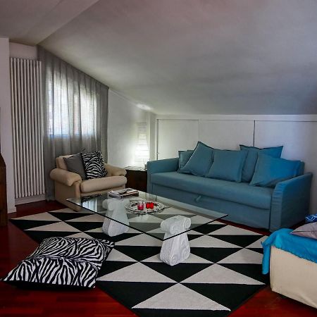 Attico 96 Apartment Pesaro Luaran gambar